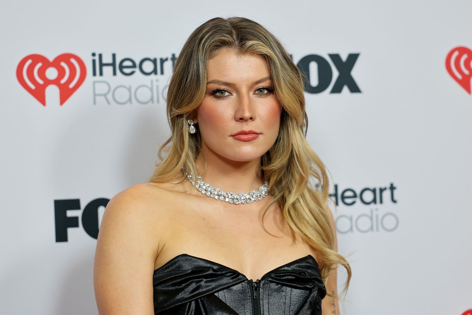 Dasha - Red Carpet - iHeartRadio Awards